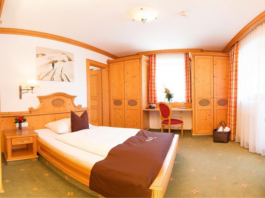 Alpenhotel Tirolerhof Нойштифт-им-Штубайталь Номер фото
