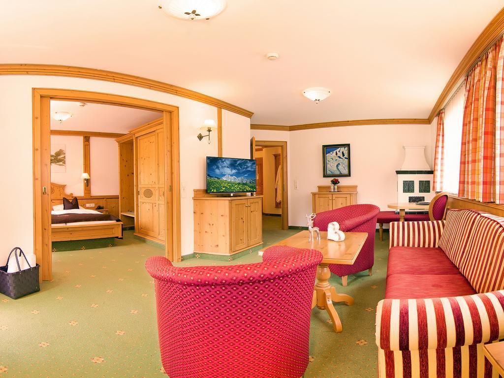 Alpenhotel Tirolerhof Нойштифт-им-Штубайталь Номер фото