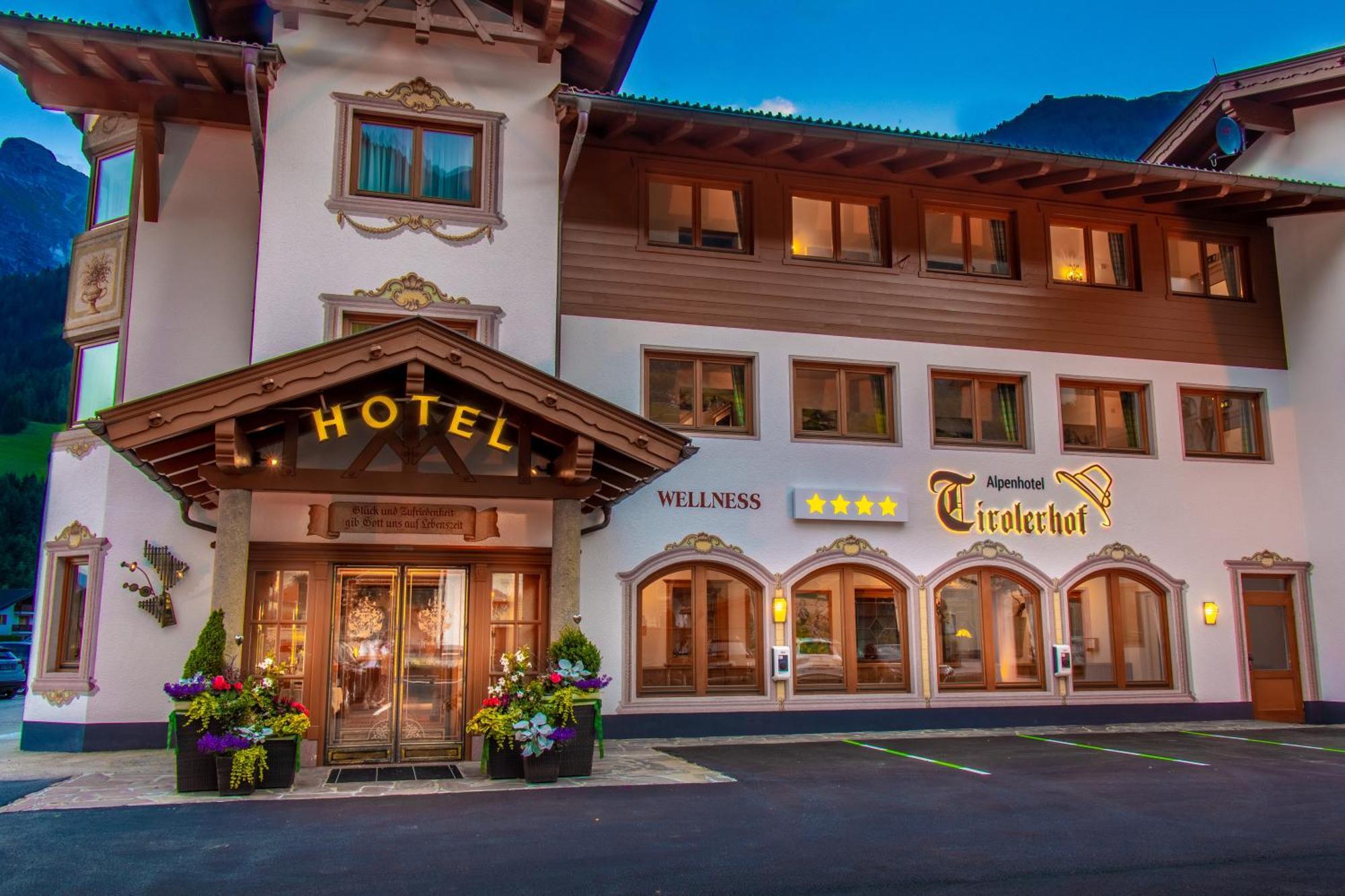 Alpenhotel Tirolerhof Нойштифт-им-Штубайталь Экстерьер фото
