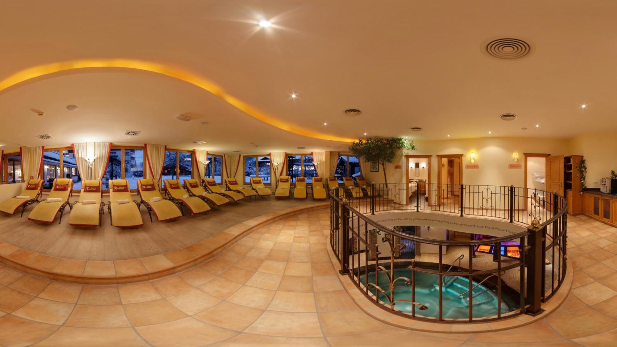Alpenhotel Tirolerhof Нойштифт-им-Штубайталь Экстерьер фото