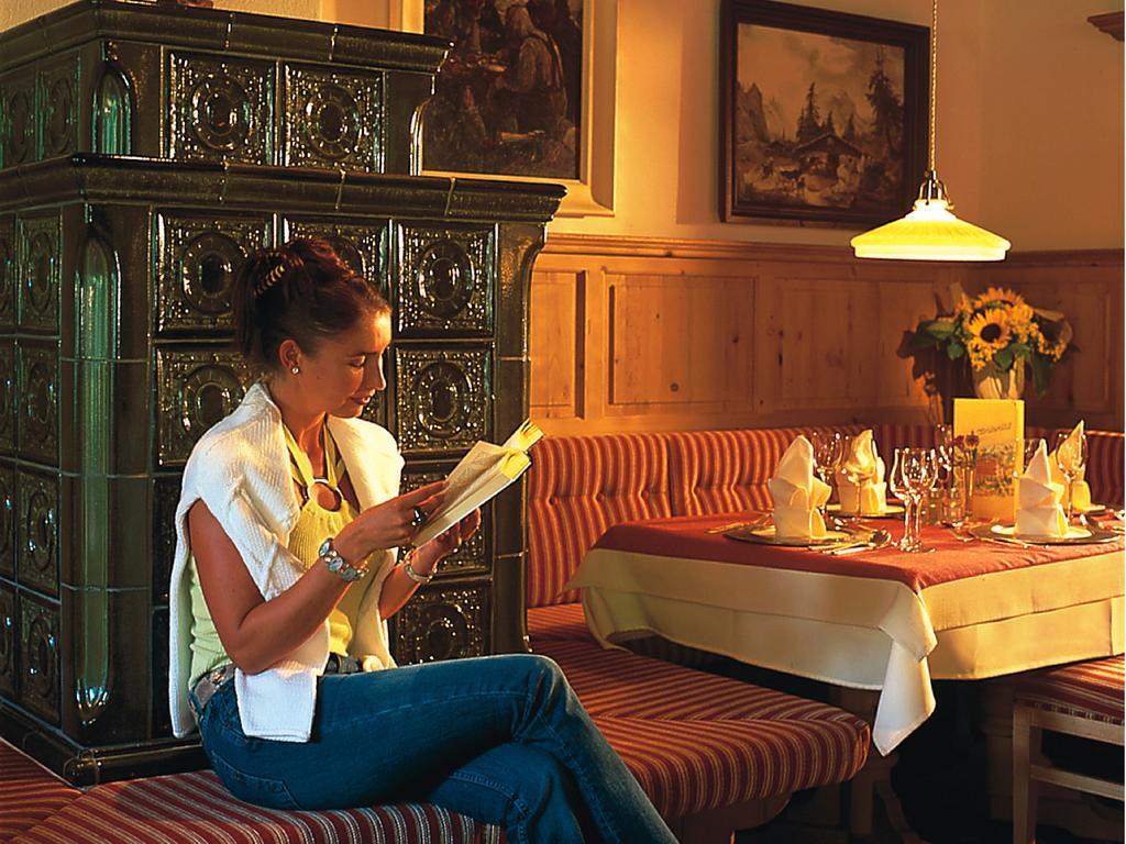 Alpenhotel Tirolerhof Нойштифт-им-Штубайталь Экстерьер фото