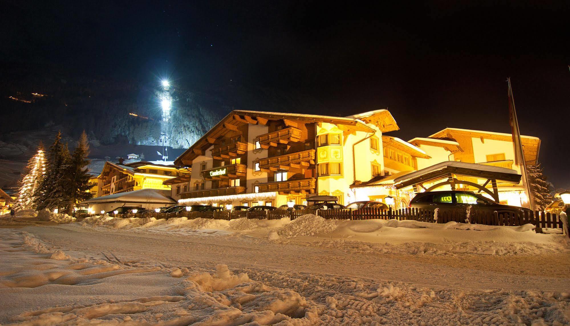 Alpenhotel Tirolerhof Нойштифт-им-Штубайталь Экстерьер фото