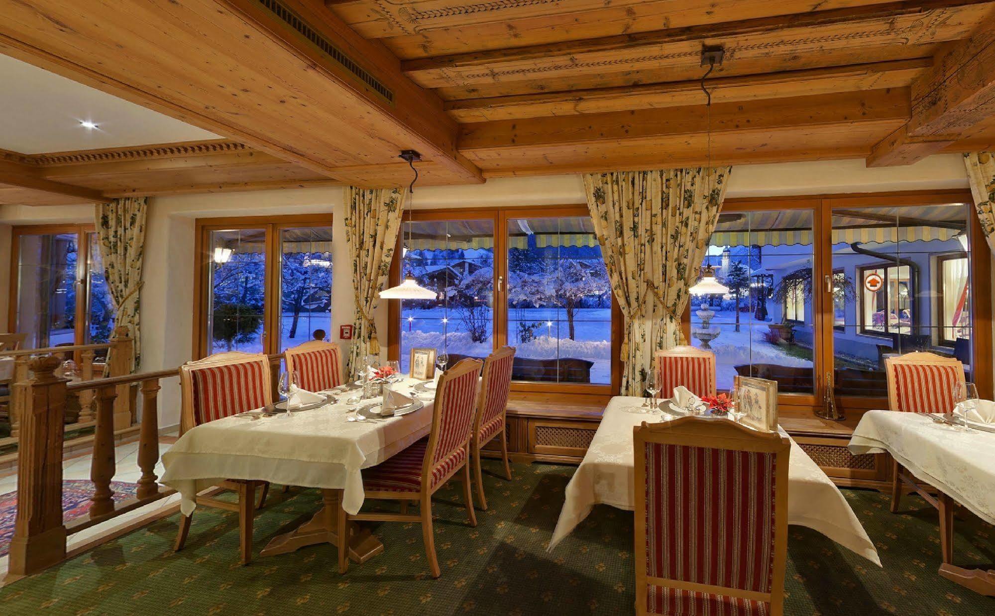 Alpenhotel Tirolerhof Нойштифт-им-Штубайталь Экстерьер фото